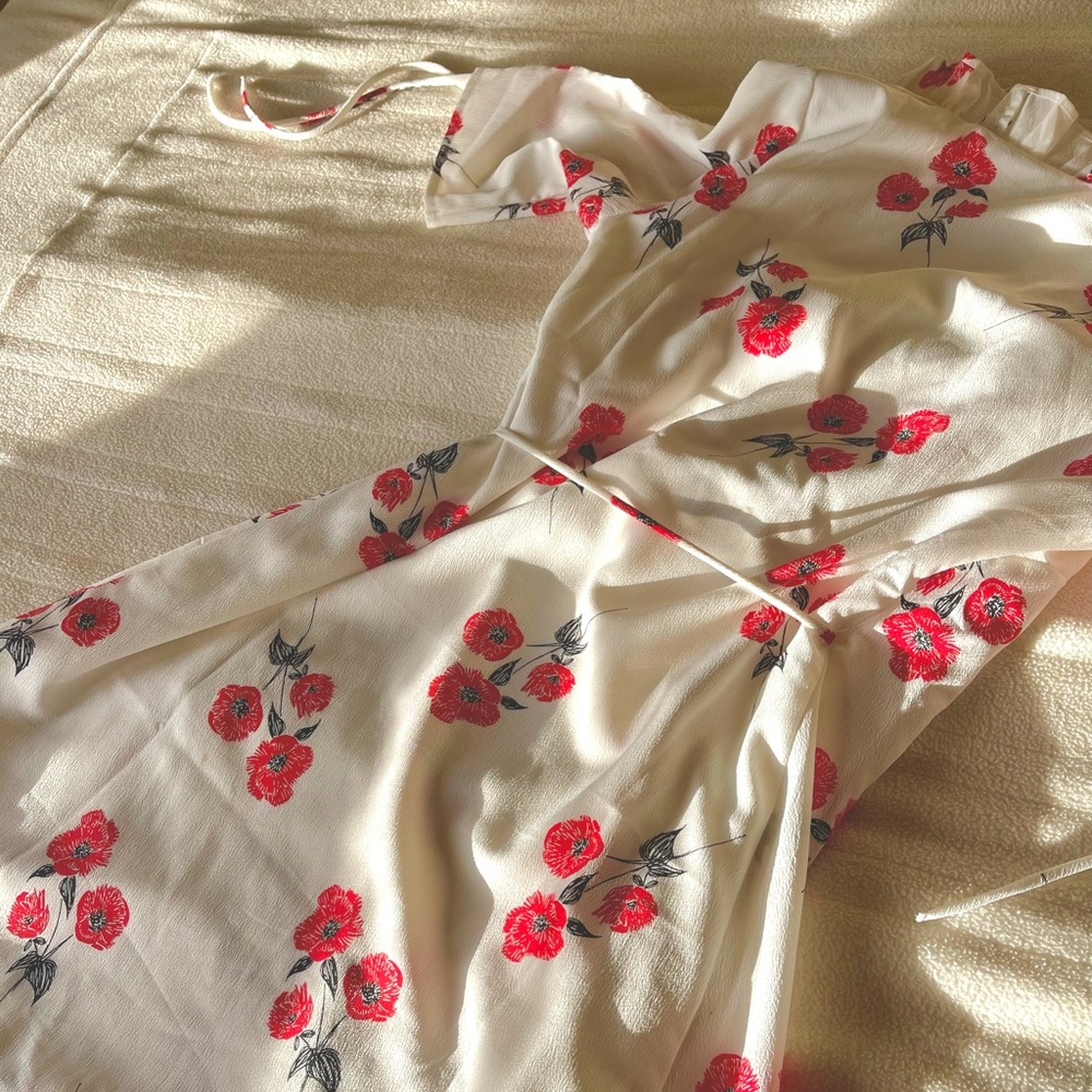 Amuse Society Floral Wrap Dress. Never Worn.